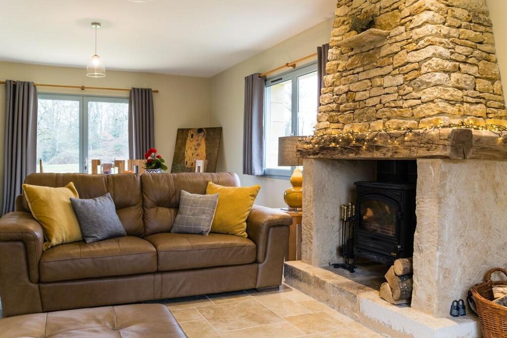 Luxury 3 Bed Home With Heated Swimming Pool Air Con And Boules Pitch Salignac-Eyvigues Luaran gambar