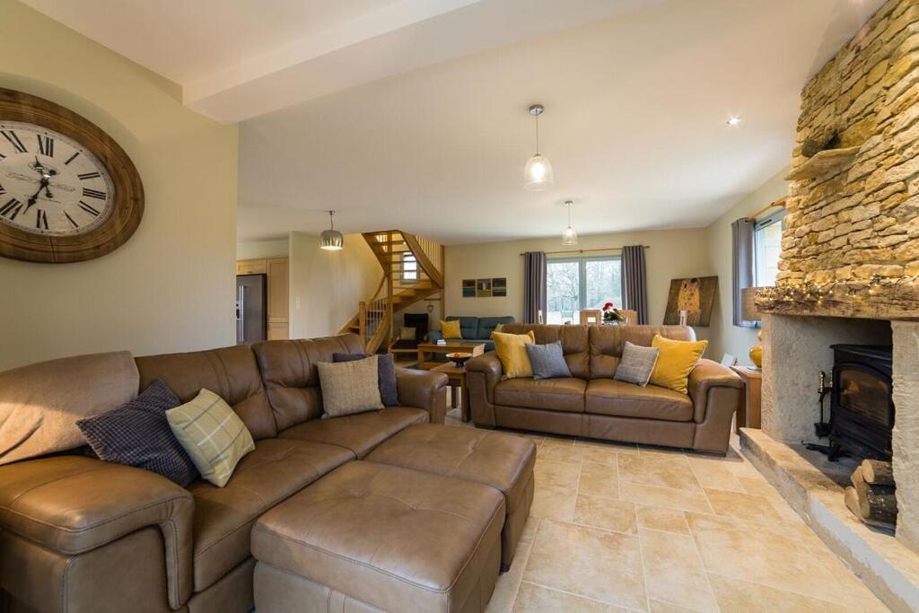 Luxury 3 Bed Home With Heated Swimming Pool Air Con And Boules Pitch Salignac-Eyvigues Luaran gambar