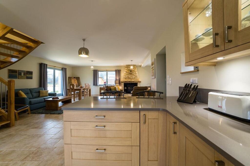 Luxury 3 Bed Home With Heated Swimming Pool Air Con And Boules Pitch Salignac-Eyvigues Luaran gambar