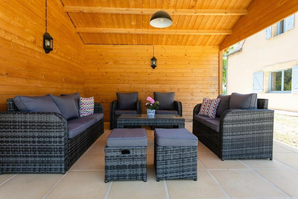 Luxury 3 Bed Home With Heated Swimming Pool Air Con And Boules Pitch Salignac-Eyvigues Luaran gambar