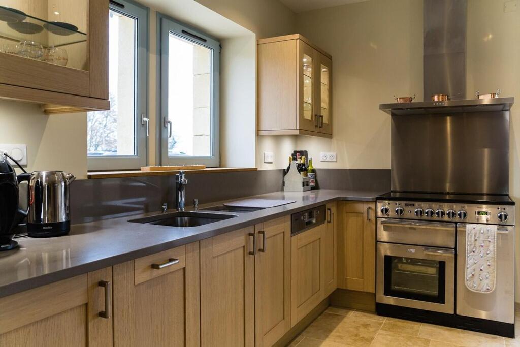 Luxury 3 Bed Home With Heated Swimming Pool Air Con And Boules Pitch Salignac-Eyvigues Luaran gambar