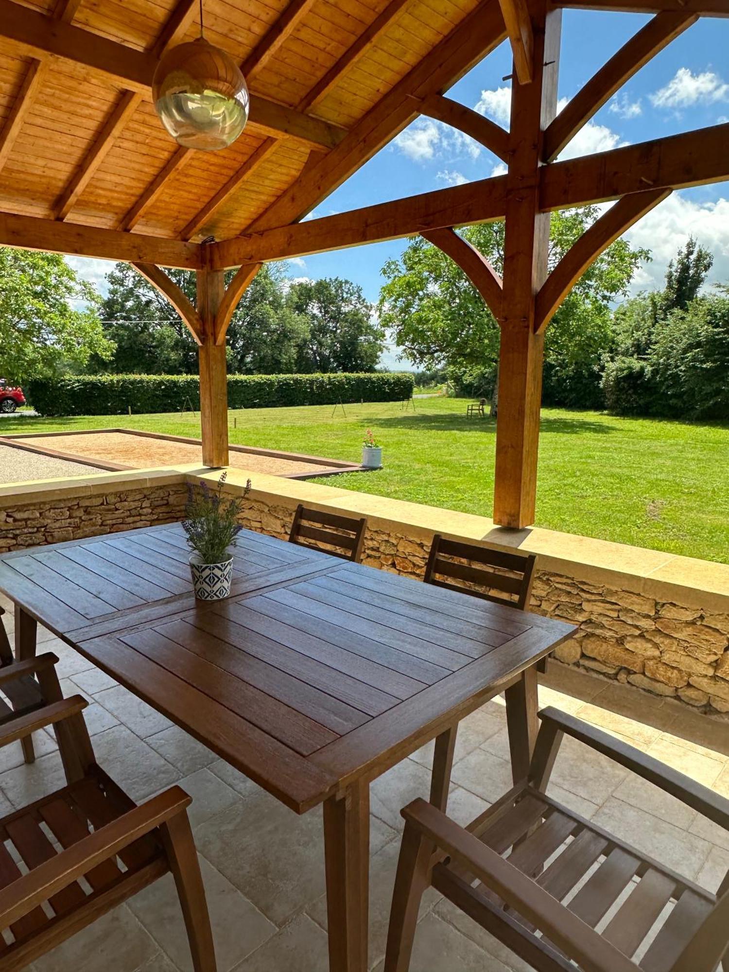 Luxury 3 Bed Home With Heated Swimming Pool Air Con And Boules Pitch Salignac-Eyvigues Luaran gambar